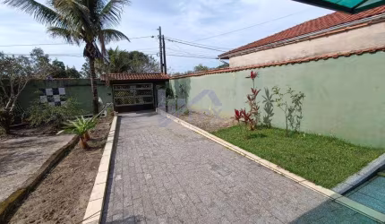Casa para Venda em Itanhaém, Jardim Grandesp, 4 dormitórios, 1 suíte, 2 banheiros, 3 vagas