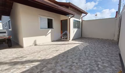 Casa para Venda em Itanhaém, Tupy, 3 dormitórios, 1 suíte, 1 banheiro, 2 vagas