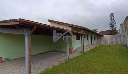 Casa para Venda em Itanhaém, Jardim Grandesp, 2 dormitórios, 1 suíte, 2 banheiros, 3 vagas