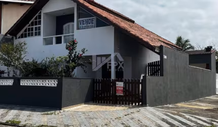 Sobrado para Venda em Peruíbe, Estância São José, 4 dormitórios, 2 suítes, 3 banheiros, 3 vagas