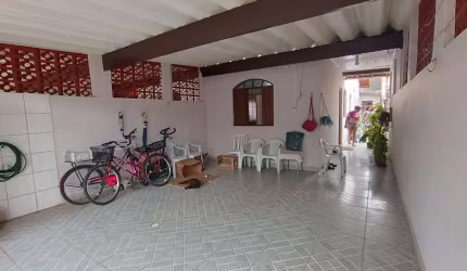 Casa para Venda em Itanhaém, Belas Artes, 2 dormitórios, 1 banheiro, 6 vagas