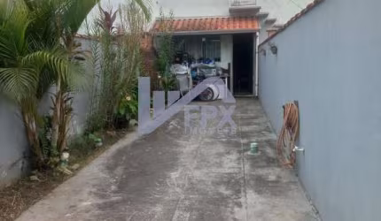 Casa para Venda em Itanhaém, Bopiranga, 2 dormitórios, 1 banheiro, 3 vagas