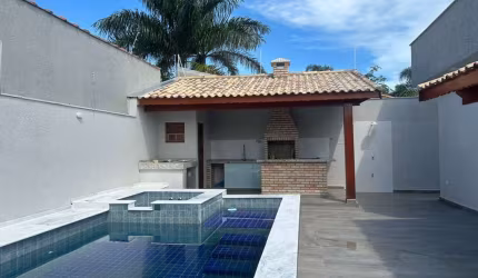 Casa para Venda em Itanhaém, Jardim Comendador, 3 dormitórios, 2 suítes, 5 banheiros, 3 vagas