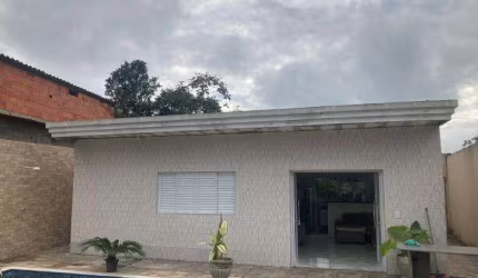 Casa para Venda em Itanhaém, Jardim Umuarama, 2 dormitórios, 1 suíte, 1 banheiro, 4 vagas