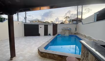 Casa Alto Padrão para Venda em Mongaguá, Balneário Flórida, 3 dormitórios, 2 suítes, 1 banheiro, 4 vagas