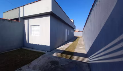 Casa para Venda em Itanhaém, Jardim Regina, 2 dormitórios, 1 suíte, 1 banheiro, 3 vagas
