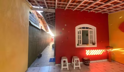 Casa para Venda em Itanhaém, Jardim Ivoty, 2 dormitórios, 2 banheiros, 4 vagas