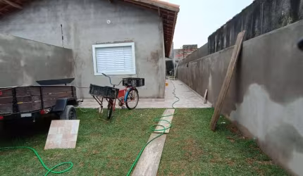 Casa para Venda em Itanhaém, Jardim Jamaica, 2 dormitórios, 1 suíte, 1 banheiro, 2 vagas