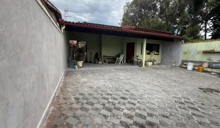 Casa para Venda em Peruíbe, Bougainville, 3 dormitórios, 2 banheiros, 4 vagas