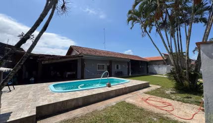 Casa para Venda em Itanhaém, Jardim Regina, 3 dormitórios, 2 banheiros, 10 vagas