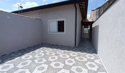 Casa para Venda em Itanhaém, Jardim Regina, 2 dormitórios, 1 suíte, 2 banheiros, 2 vagas