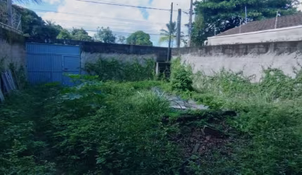 Casa para Venda em Itanhaém, Jardim Umuarama, 4 dormitórios, 1 suíte, 2 banheiros, 4 vagas