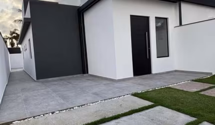 Casa para Venda em Itanhaém, Jardim Regina, 2 dormitórios, 2 suítes, 4 banheiros, 3 vagas