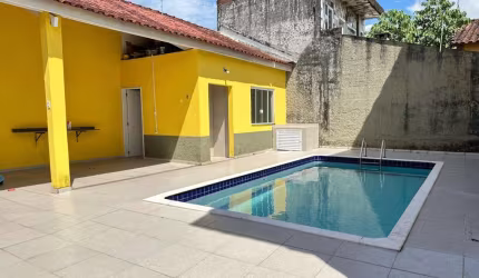 Sobrado para Venda em Itanhaém, Jardim Grandesp, 4 dormitórios, 2 suítes, 2 banheiros, 4 vagas
