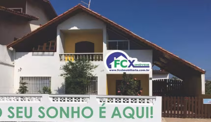 Casa para Venda em Peruíbe, Estância São José, 3 dormitórios, 2 suítes, 1 banheiro, 2 vagas