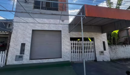 Casa para Venda em Itanhaém, Umuarama, 3 dormitórios, 2 banheiros, 3 vagas