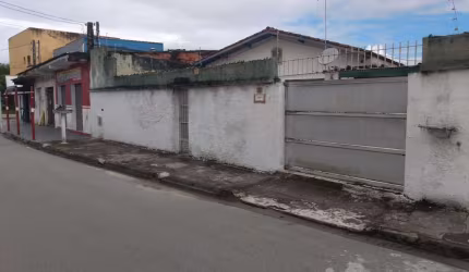 Casa para Venda em Itanhaém, Corumbá, 2 dormitórios, 1 banheiro, 4 vagas