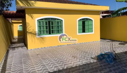 Casa para Venda em Itanhaém, Nova Itanhaém, 4 dormitórios, 2 banheiros, 4 vagas