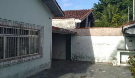 Casa para Venda em Peruíbe, Jardim Itatins, 4 dormitórios, 2 banheiros, 4 vagas