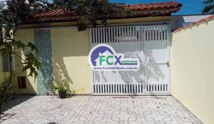 Casa para Venda em Itanhaém, Loty, 2 dormitórios, 1 suíte, 2 banheiros, 2 vagas
