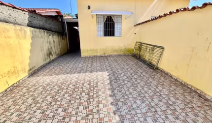 Casa para Venda em Itanhaém, Tupy, 2 dormitórios, 1 suíte, 1 banheiro, 2 vagas