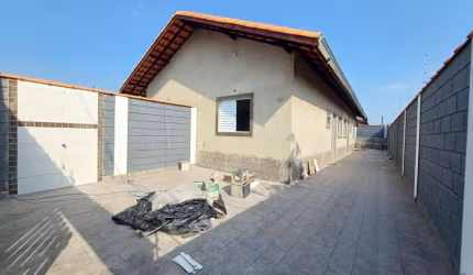 Casa para Venda em Itanhaém, Nova Itanhaém, 2 dormitórios, 1 suíte, 1 banheiro, 2 vagas
