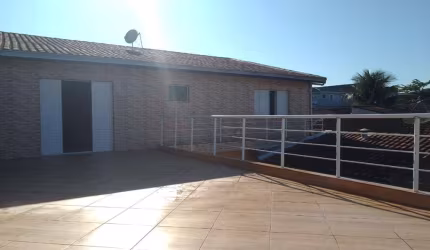 Casa para Venda em Itanhaém, Belas Artes, 3 dormitórios, 1 suíte, 1 banheiro, 6 vagas