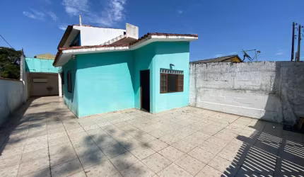 Casa para Venda em Itanhaém, Guapiranga, 4 dormitórios, 1 suíte, 2 banheiros, 4 vagas
