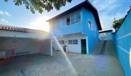 Casa para Venda em Itanhaém, Belas Artes, 3 dormitórios, 2 banheiros, 4 vagas