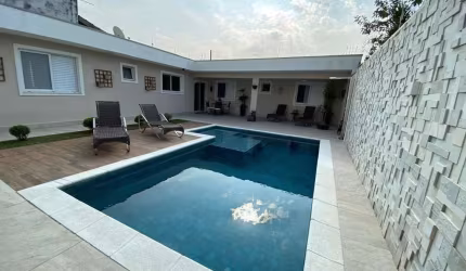 Casa para Venda em Itanhaém, Jardim Suarão, 3 dormitórios, 1 suíte, 2 banheiros, 2 vagas