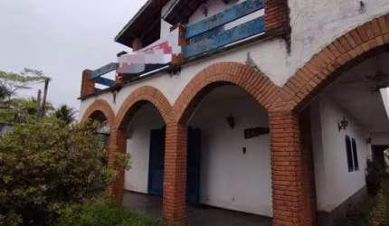 Casa para Venda em Itanhaém, Centro, 3 dormitórios, 3 suítes, 1 banheiro, 16 vagas