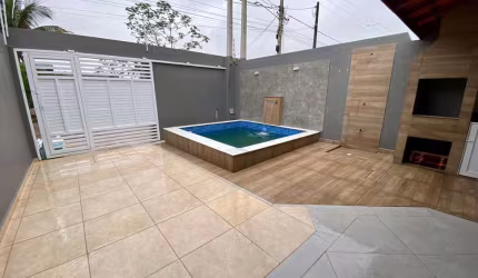 Casa para Venda em Itanhaém, Nova Itanhaém, 3 dormitórios, 1 suíte, 1 banheiro, 2 vagas