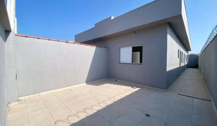 Casa para Venda em Itanhaém, Umuarama, 2 dormitórios, 1 suíte, 1 banheiro, 2 vagas