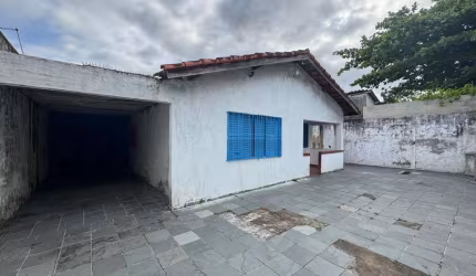 Casa para Venda em Itanhaém, Belas Artes, 3 dormitórios, 1 suíte, 2 banheiros, 3 vagas