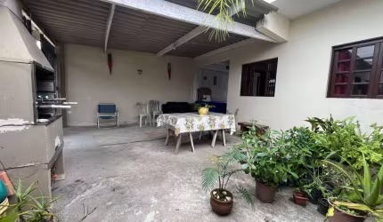 Casa para Venda em Itanhaém, Jardim Suarão, 2 dormitórios, 1 banheiro, 2 vagas