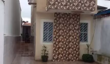 Casa para Venda em Mongaguá, Agenor De Campos, 2 dormitórios, 2 banheiros, 4 vagas