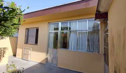 Casa para Venda em Itanhaém, Belas Artes, 3 dormitórios, 1 suíte, 1 banheiro, 4 vagas