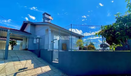 Casa com 3 quartos à venda na DOUTOR AMAURY DAUDT LAMPERT, 793, Senai, Montenegro, 125 m2 por R$ 699.000