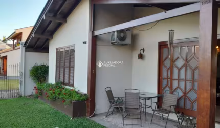Casa com 3 quartos à venda na Rua Bento Gonçalves, 1461, Centro, Montenegro, 249 m2 por R$ 742.000