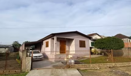 Casa com 3 quartos à venda na Pará, 211, Santa Rita, Montenegro, 170 m2 por R$ 379.000
