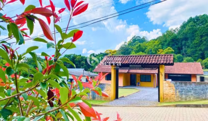 CASA COM QUINTAL GRANDE E 3 DORMITÓRIOS EM NOVA PETRÓPOLIS, Jurití, Nova Petropolis - RS