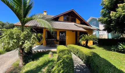CASA ACONCHEGANTE COM 3 QUARTOS E TERRENO DE 615 M, Recanto dos Plátanos, Nova Petropolis - RS