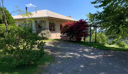 SITIO COM 2 CASAS MOBILIADAS E BELA VISTA, Linha Pinhal Alto, Nova Petropolis - RS