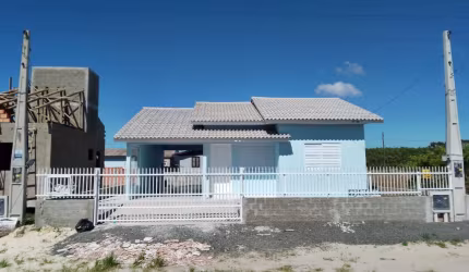 Casa à venda – Nova e Financiável!