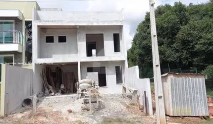 Sobrado para Venda em Campo Largo, Águas Claras, 3 dormitórios, 2 suítes, 1 banheiro, 1 vaga