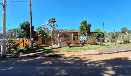 Casa para Locação em Campo Magro, Centro, 4 dormitórios, 2 banheiros, 2 vagas