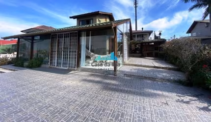 Casa com 4 quartos à venda no Santinho, Florianópolis  por R$ 1.250.000