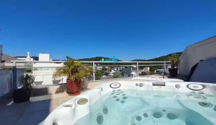 Cobertura com 4 quartos à venda em Jurerê Internacional, Florianópolis  por R$ 2.700.000