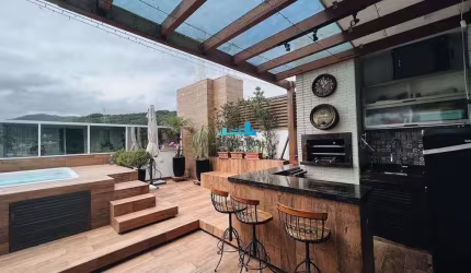 Cobertura com 2 quartos à venda no Córrego Grande, Florianópolis  por R$ 3.800.000