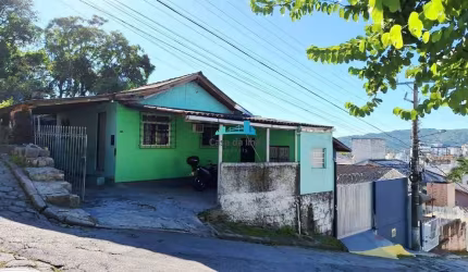Casa com 7 quartos à venda na Trindade, Florianópolis  por R$ 1.190.000